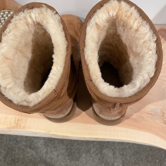 Sold - Picture 3 of 4